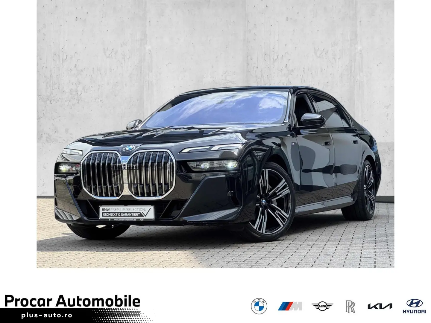 BMW 740d xDrive M Sport SkyPano DA PA Prof B&W AHK