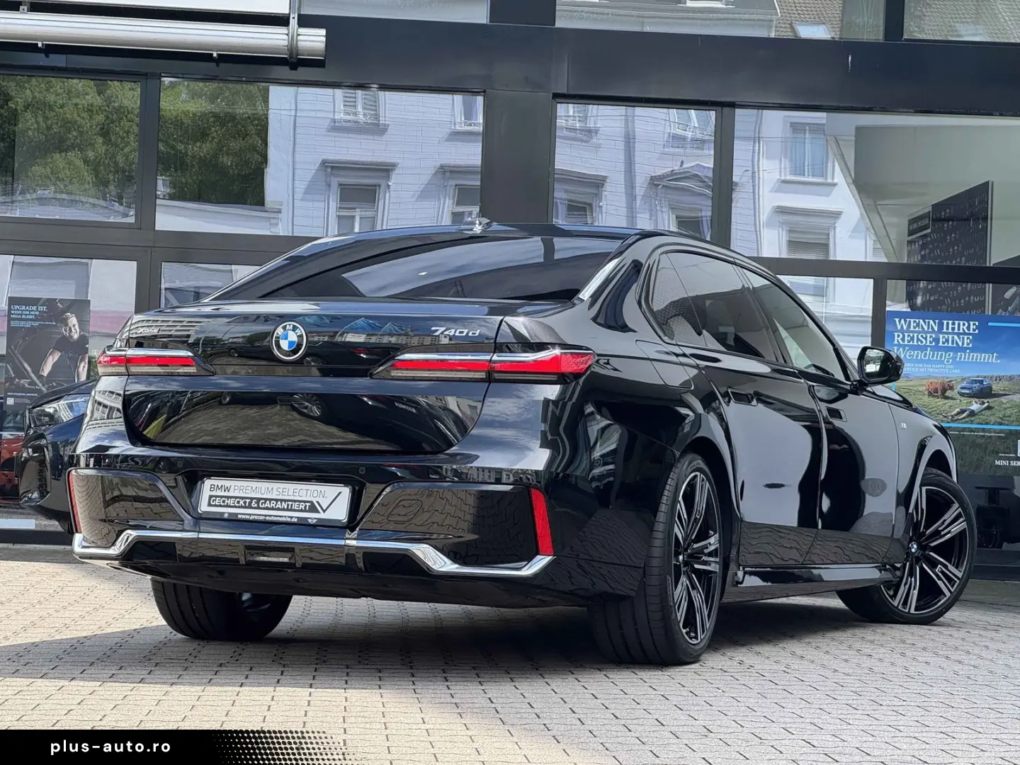 BMW 740d xDrive M Sport SkyPano DA PA Prof B&W AHK