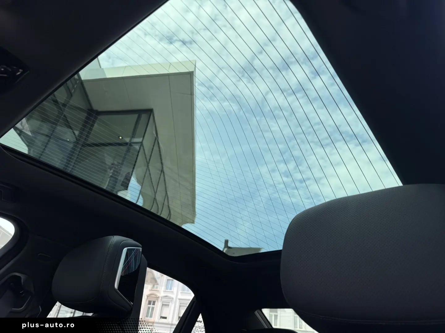 BMW 740d xDrive M Sport SkyPano DA PA Prof B&W AHK
