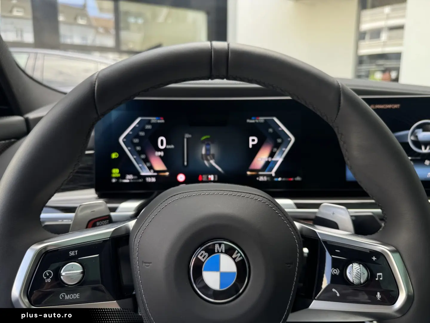 BMW 740d xDrive M Sport SkyPano DA PA Prof B&W AHK
