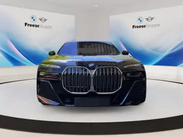 BMW 740d xDrive Limousine 360  STANDHZ HEAD-UP PANO