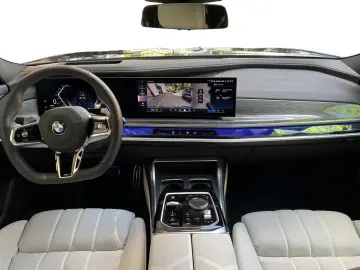 BMW 740d xDrive Limousine 360  STANDHZ HEAD-UP PANO