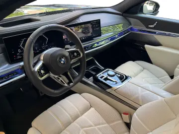 BMW 740d xDrive Limousine 360  STANDHZ HEAD-UP PANO