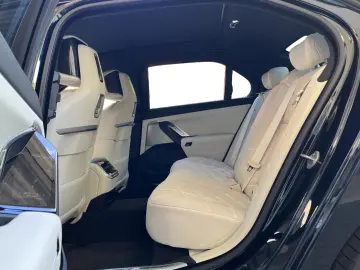 BMW 740d xDrive Limousine 360  STANDHZ HEAD-UP PANO