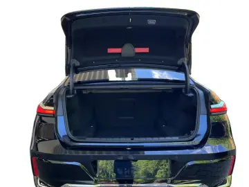 BMW 740d xDrive Limousine 360  STANDHZ HEAD-UP PANO
