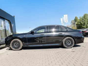 BMW 740d xDrive M Sport HUD PANO ACC 360 KAM RFK TV