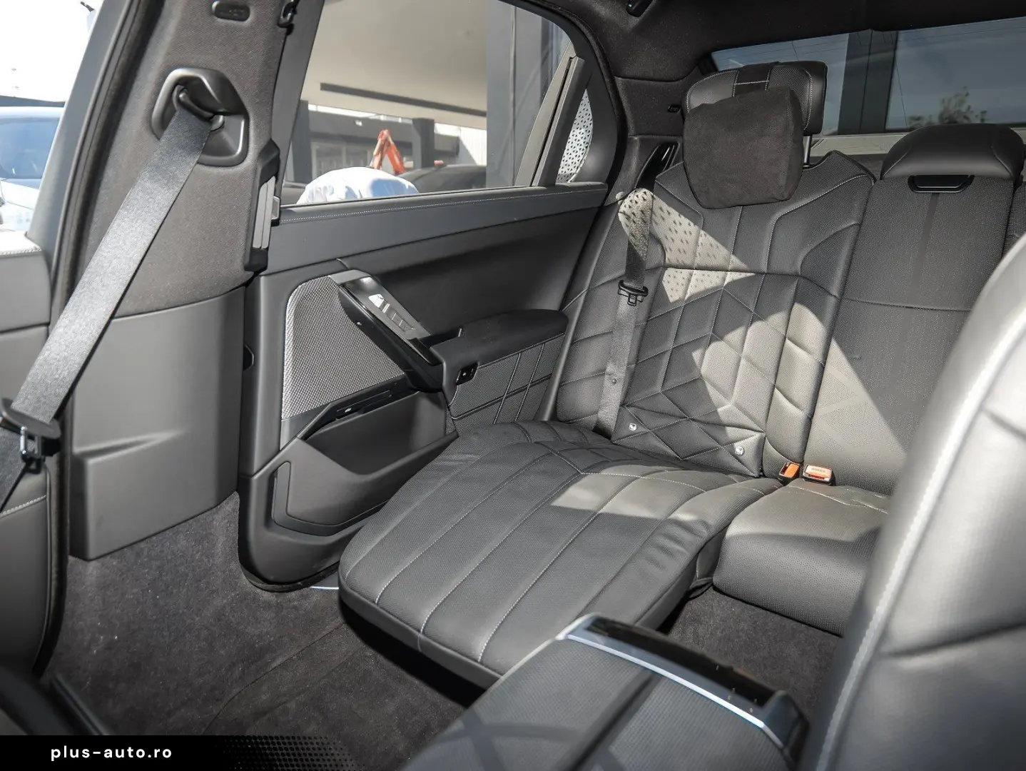 BMW 740d xDrive M Sport HUD PANO ACC 360 KAM RFK TV