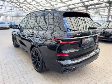 BMW X7 M60i xDrive  M Sport Pano Standhzg