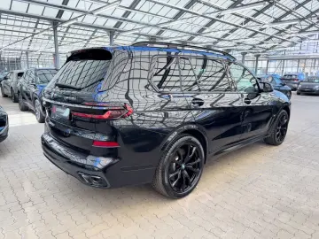 BMW X7 M60i xDrive  M Sport Pano Standhzg