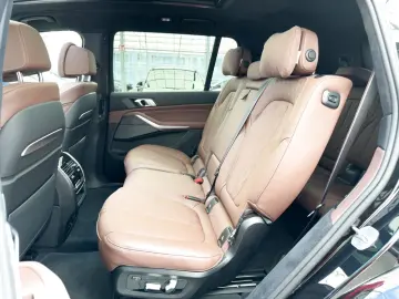 BMW X7 M60i xDrive  M Sport Pano Standhzg