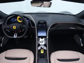 FERRARI Roma Spider      Ferrari Frankfurt
