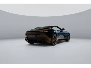 FERRARI Roma Spider PDC SHZ LEDER KAMERA NAVI ACC 360