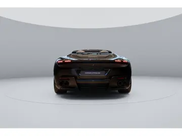 FERRARI Roma Spider PDC SHZ LEDER KAMERA NAVI ACC 360