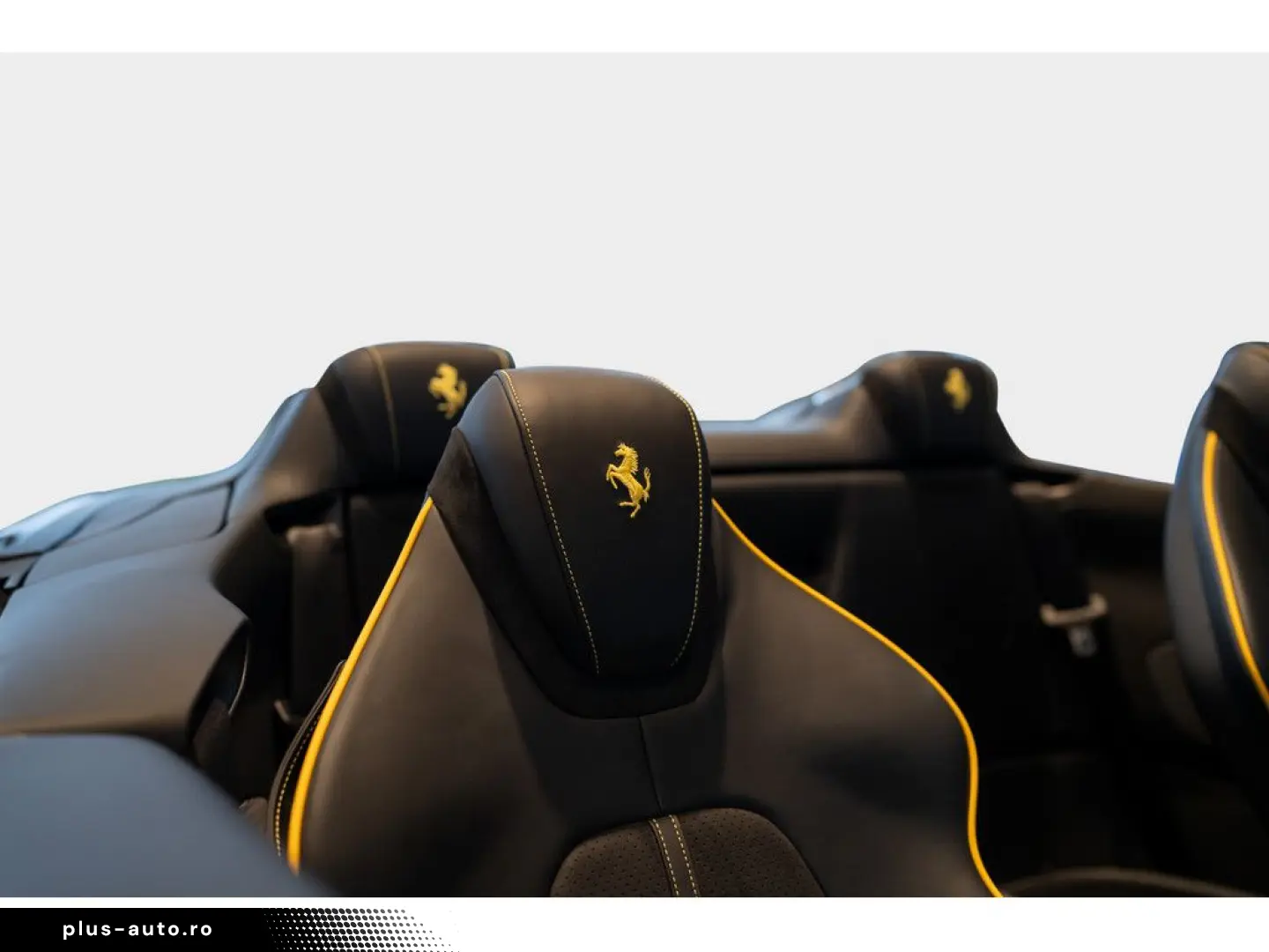 FERRARI Roma Spider PDC SHZ LEDER KAMERA NAVI ACC 360
