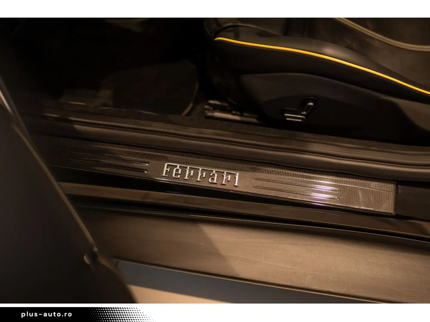 FERRARI Roma Spider PDC SHZ LEDER KAMERA NAVI ACC 360
