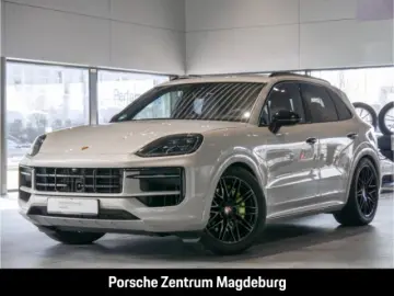 PORSCHE Cayenne E-Hybrid BOSE PANO INNO