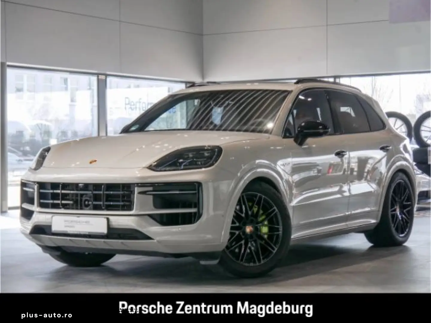 PORSCHE Cayenne E-Hybrid BOSE PANO INNO