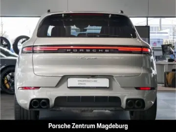 PORSCHE Cayenne E-Hybrid BOSE PANO INNO