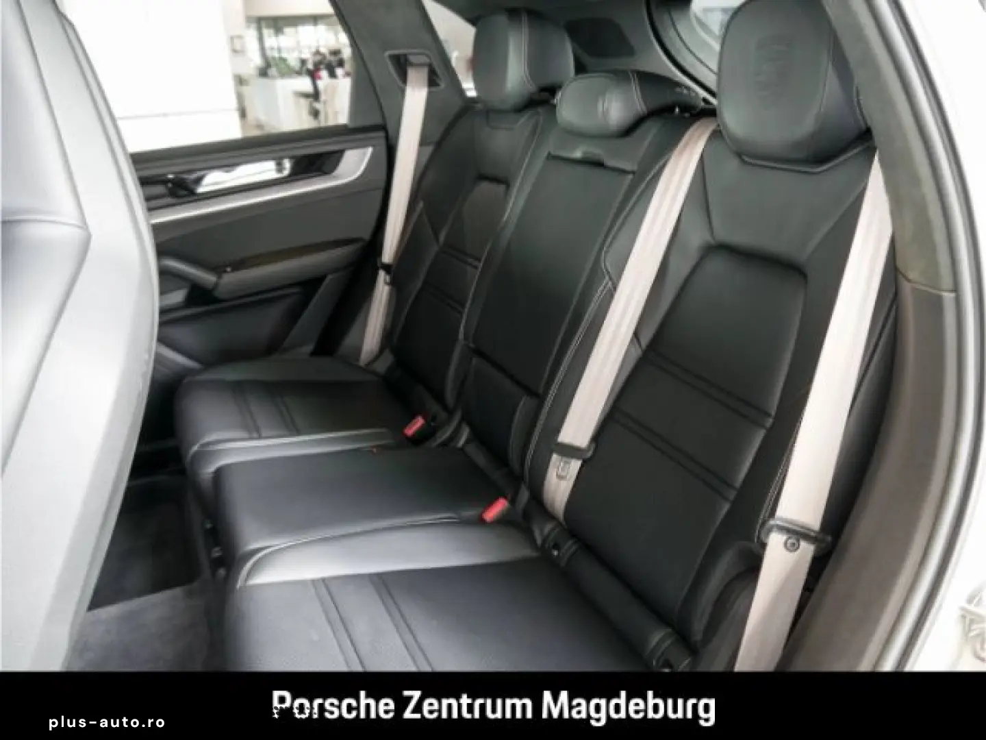 PORSCHE Cayenne E-Hybrid BOSE PANO INNO
