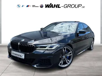 BMW M550i xDrive LASER AHK GLASDACH HEAD-UP ALU 20