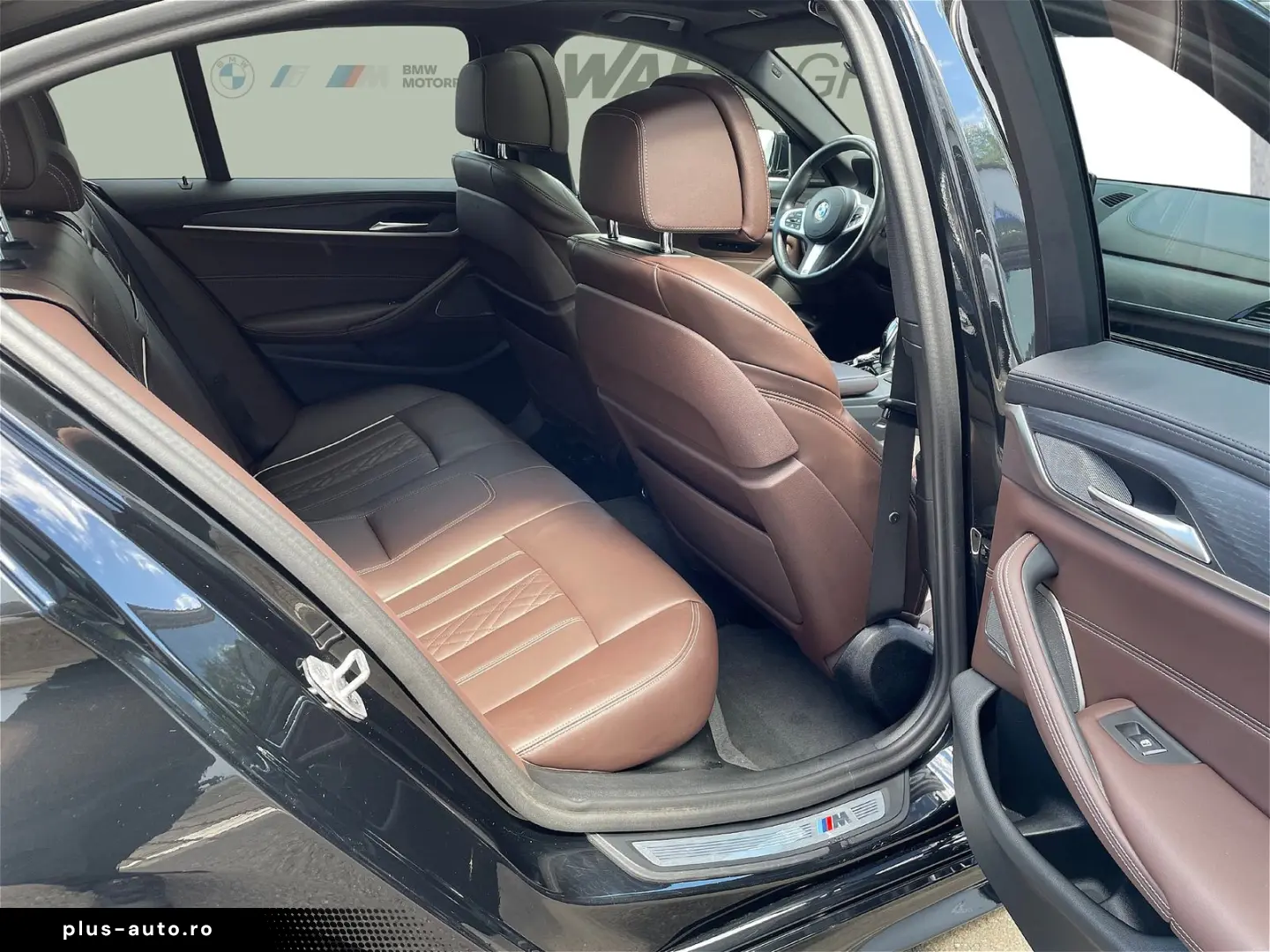 BMW M550i xDrive LASER AHK GLASDACH HEAD-UP ALU 20