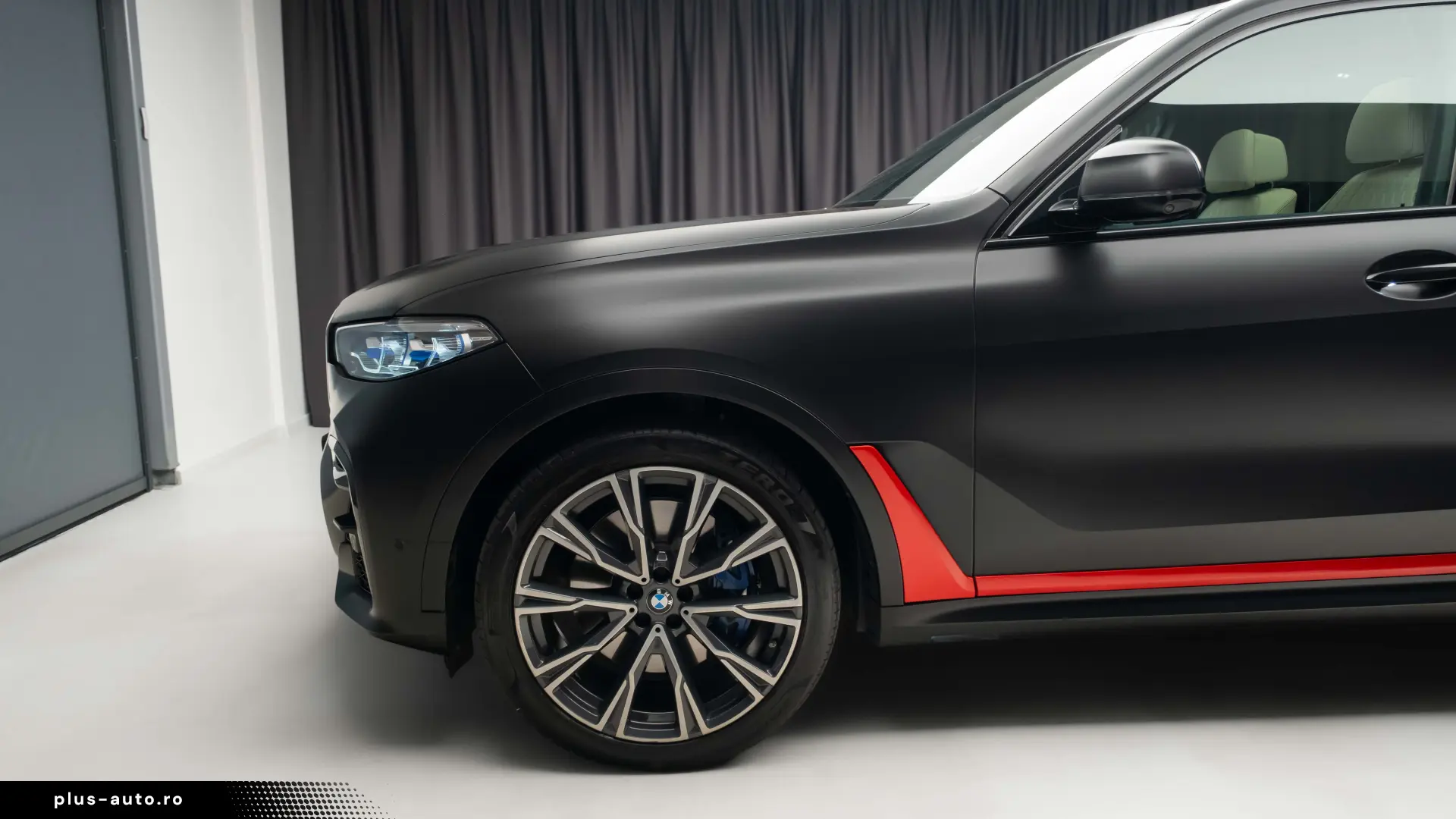 BMW X7 M50i - Individual Bowers & Wilkins