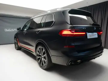 BMW X7 M50i - Individual Bowers & Wilkins