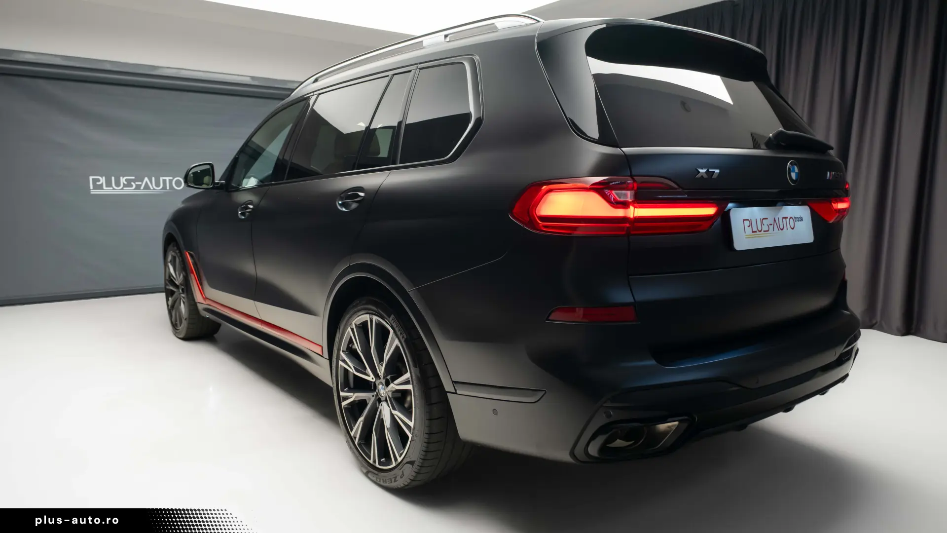 BMW X7 M50i - Individual Bowers & Wilkins