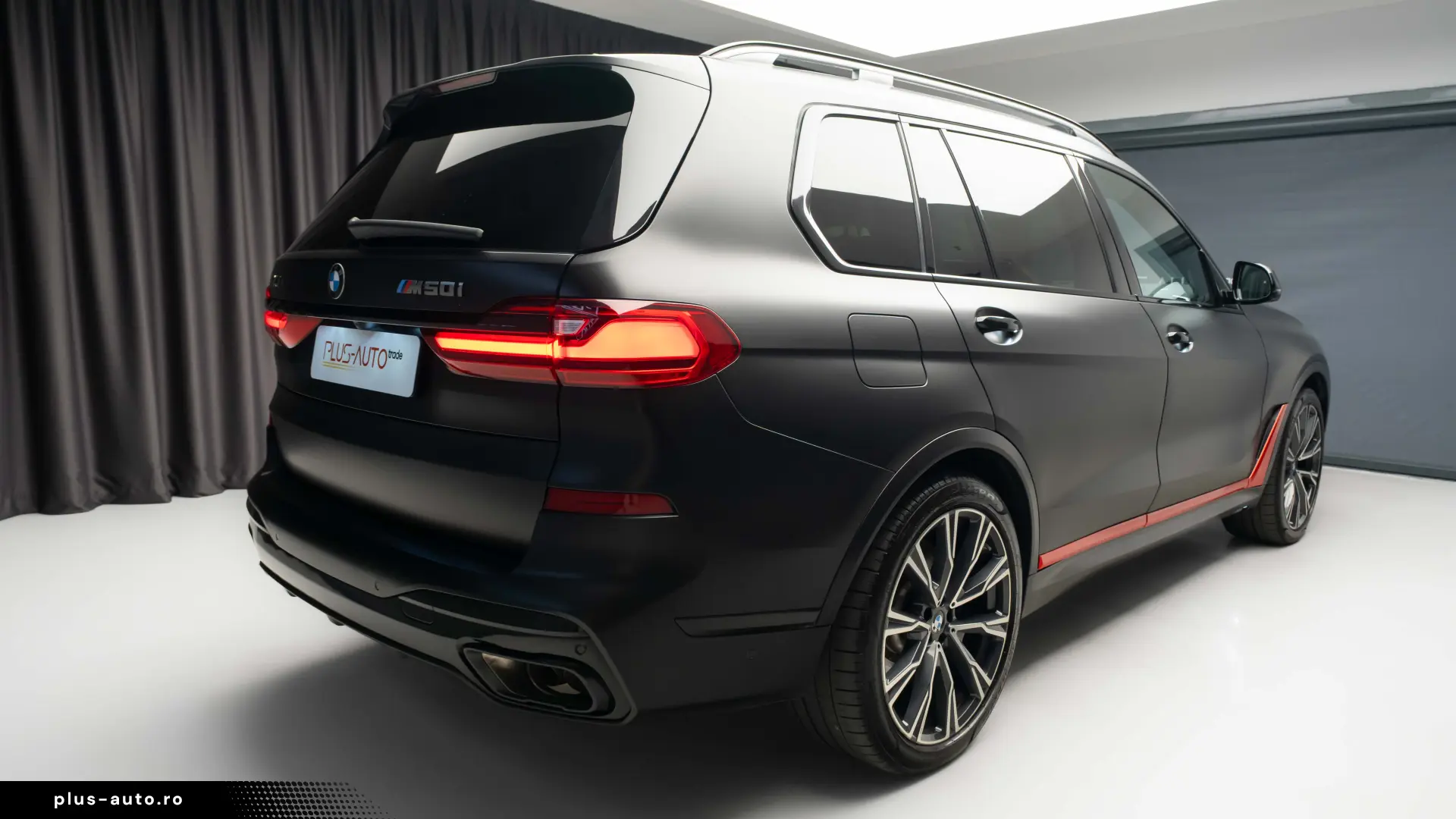 BMW X7 M50i - Individual Bowers & Wilkins