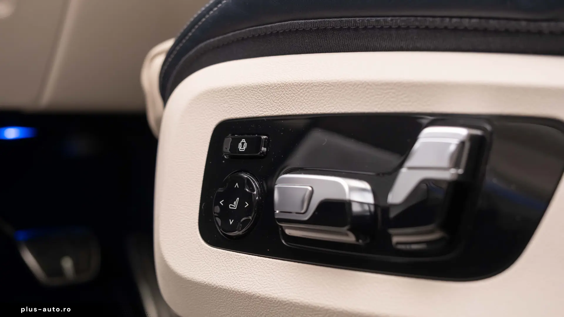 BMW X7 M50i - Individual Bowers & Wilkins