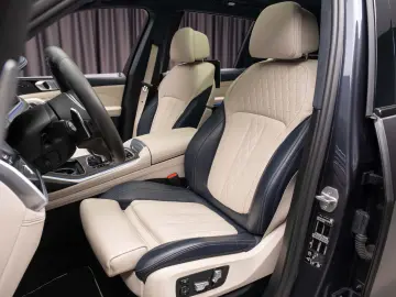BMW X7 M50i - Individual Bowers & Wilkins