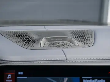 BMW X7 M50i - Individual Bowers & Wilkins