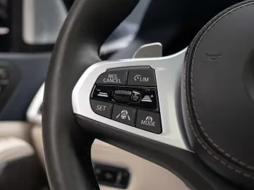 BMW X7 M50i - Individual Bowers & Wilkins