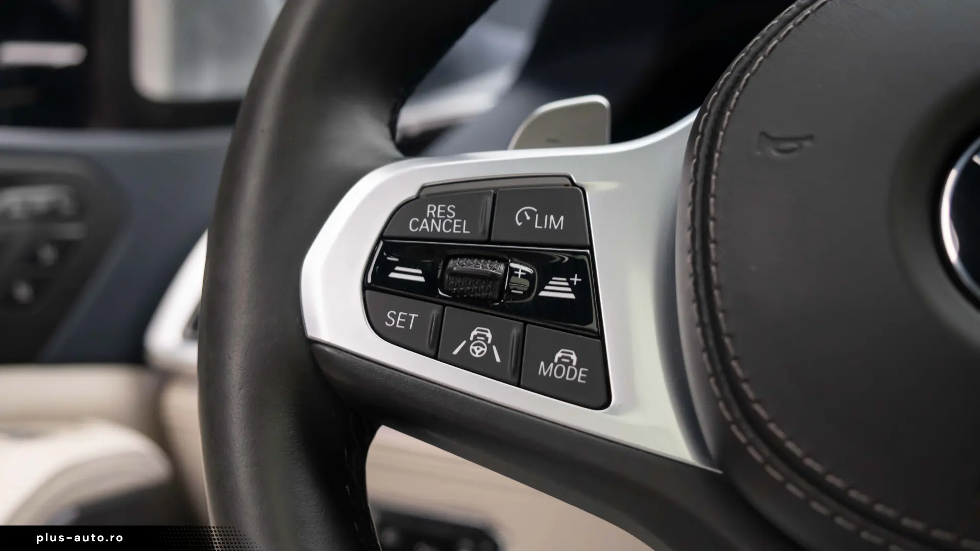 BMW X7 M50i - Individual Bowers & Wilkins
