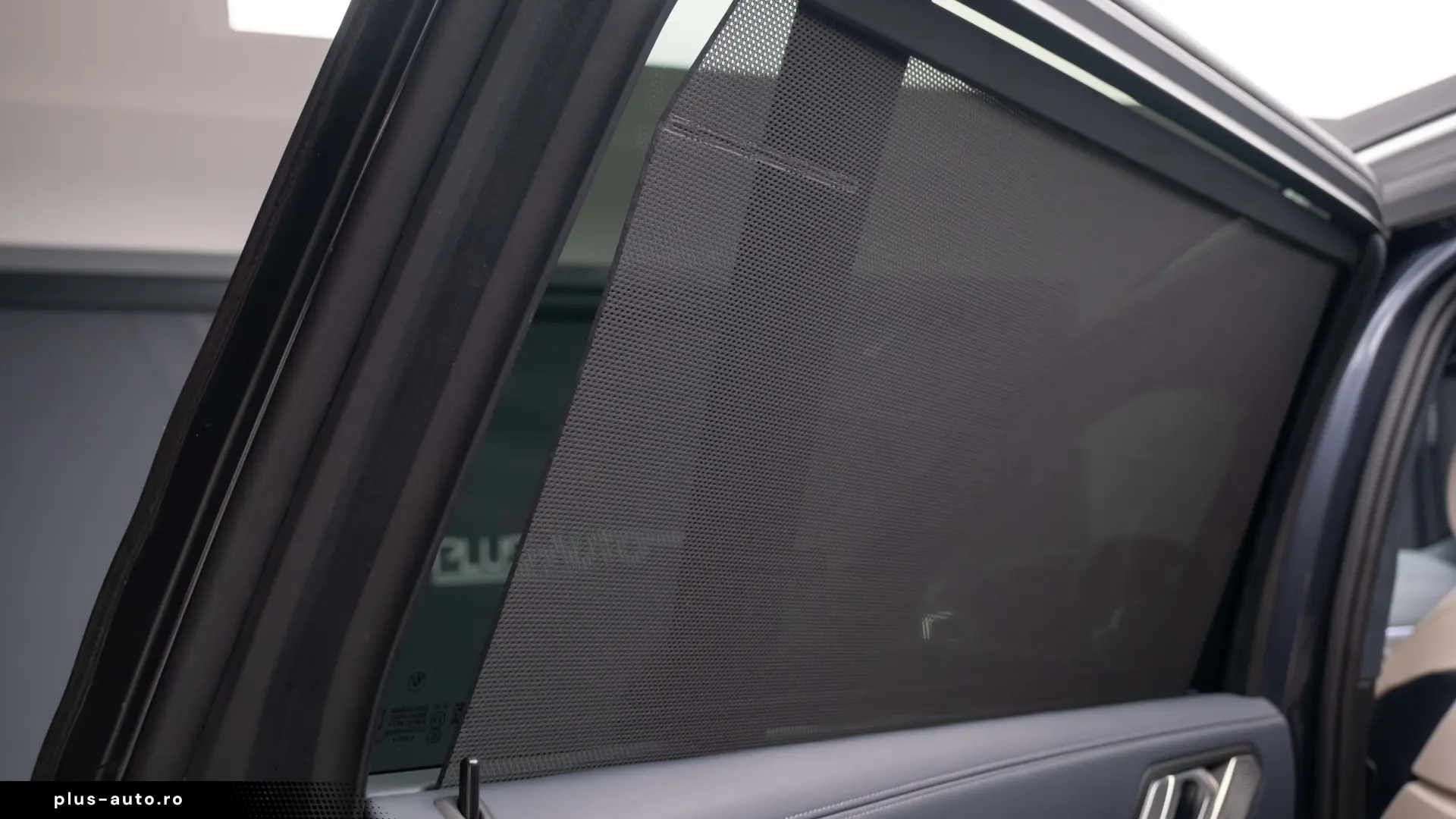 BMW X7 M50i - Individual Bowers & Wilkins
