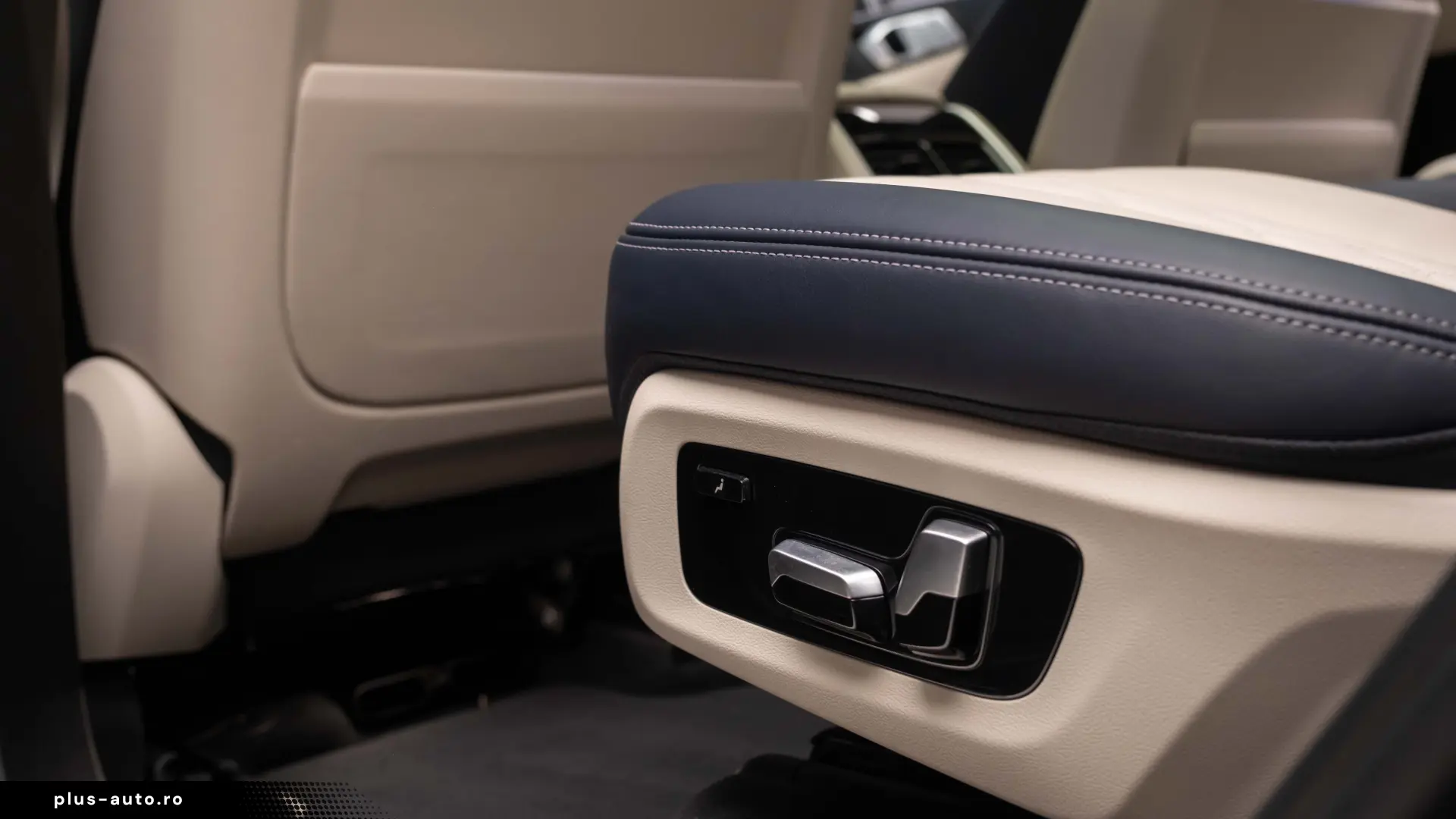 BMW X7 M50i - Individual Bowers & Wilkins