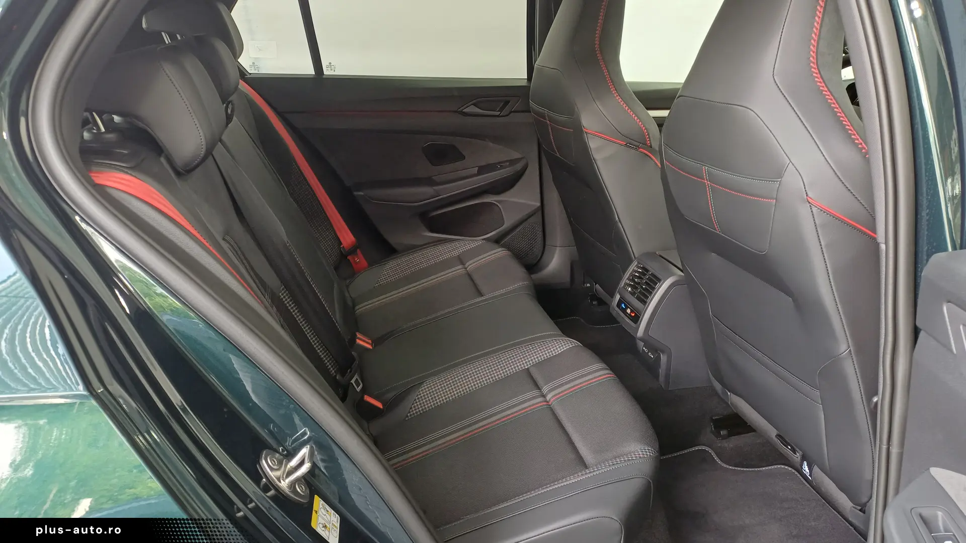 Volkswagen Golf GTI Edition 50 325 CP
