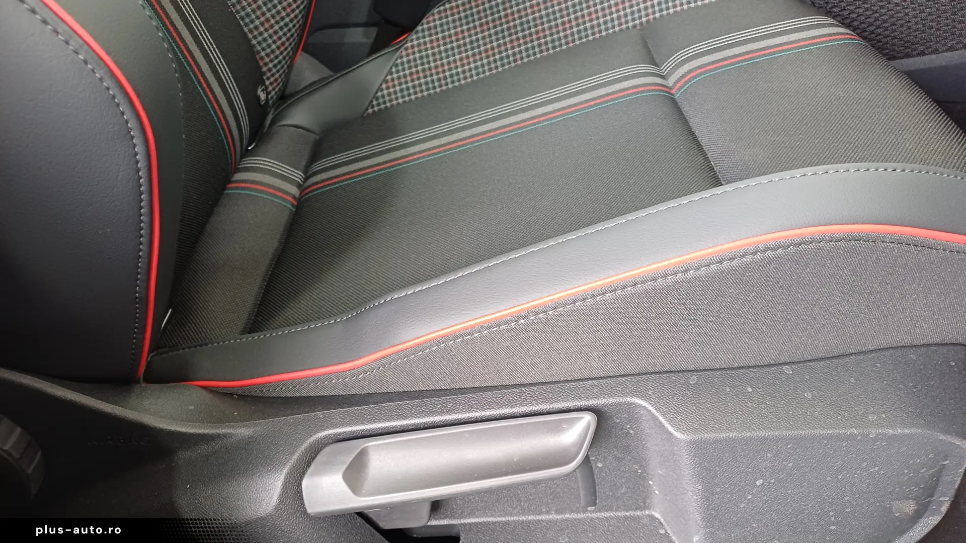 Volkswagen Golf GTI Edition 50 325 CP