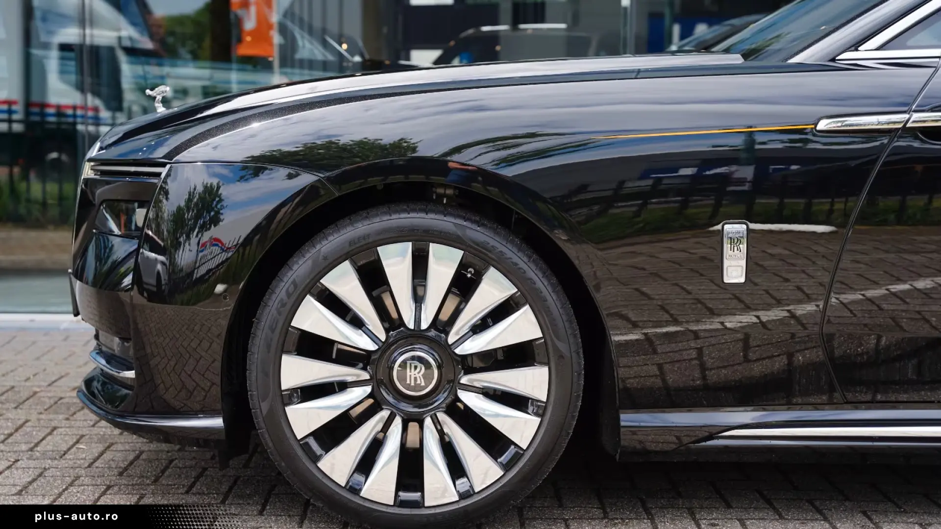 Rolls-Royce Spectre