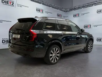 VOLVO XC90 T8 AWD Ultra Dark Recharge PANO 7.SITZE