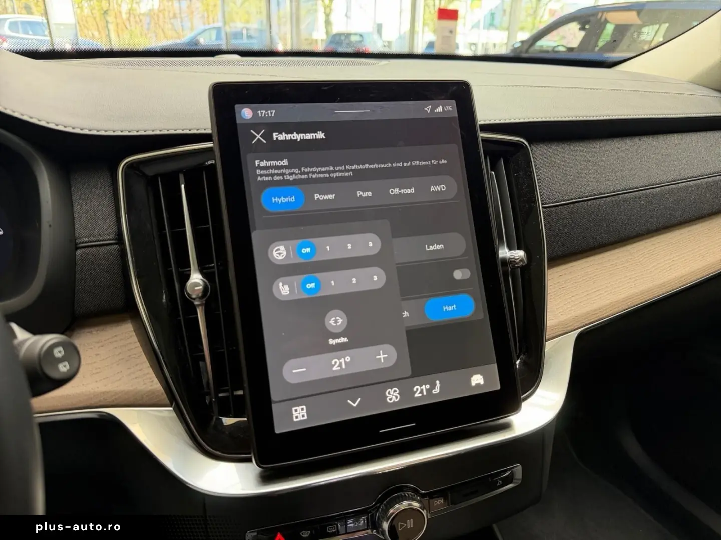 VOLVO XC90 T8 AWD Ultra Dark Recharge PANO 7.SITZE