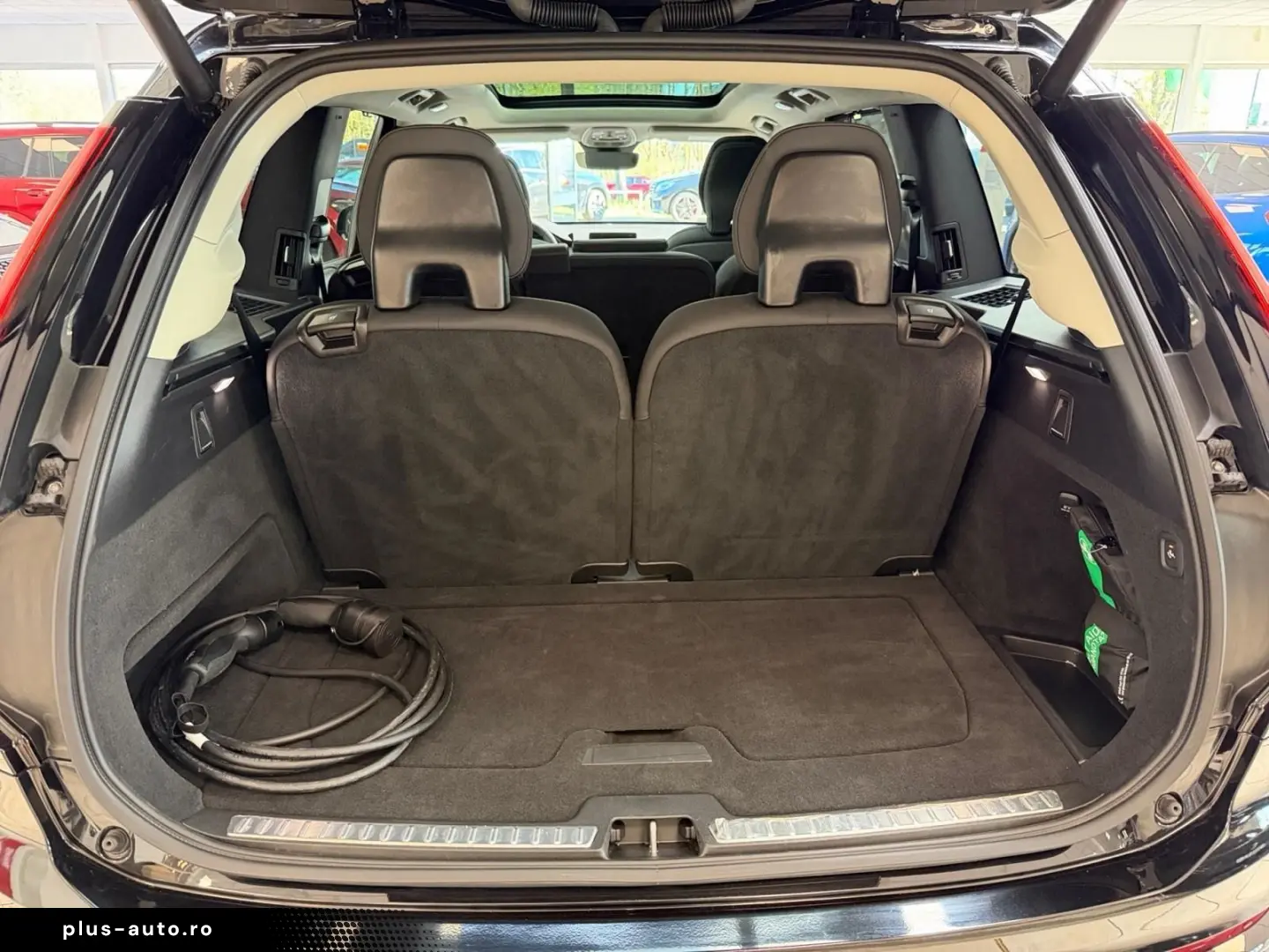 VOLVO XC90 T8 AWD Ultra Dark Recharge PANO 7.SITZE