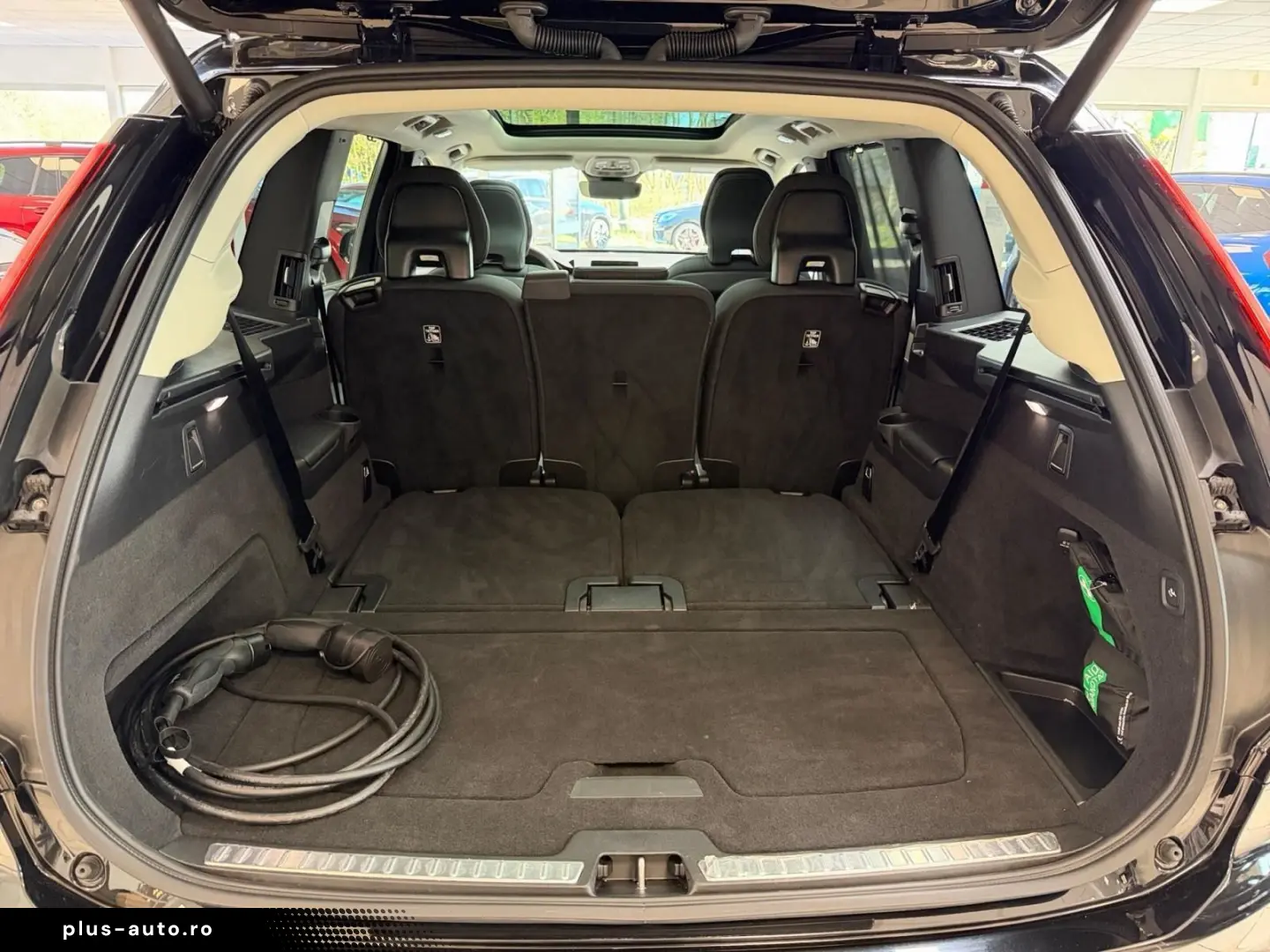 VOLVO XC90 T8 AWD Ultra Dark Recharge PANO 7.SITZE