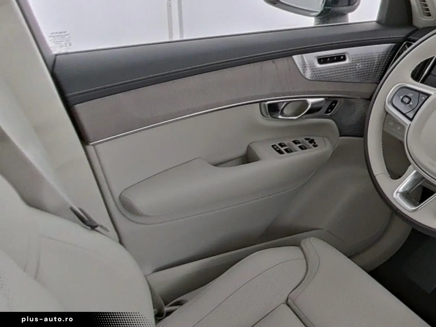 VOLVO XC90 Ultra Bright Recharge Plug-In Hybrid AWD