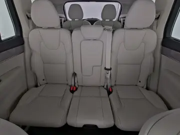 VOLVO XC90 Ultra Bright Recharge Plug-In Hybrid AWD