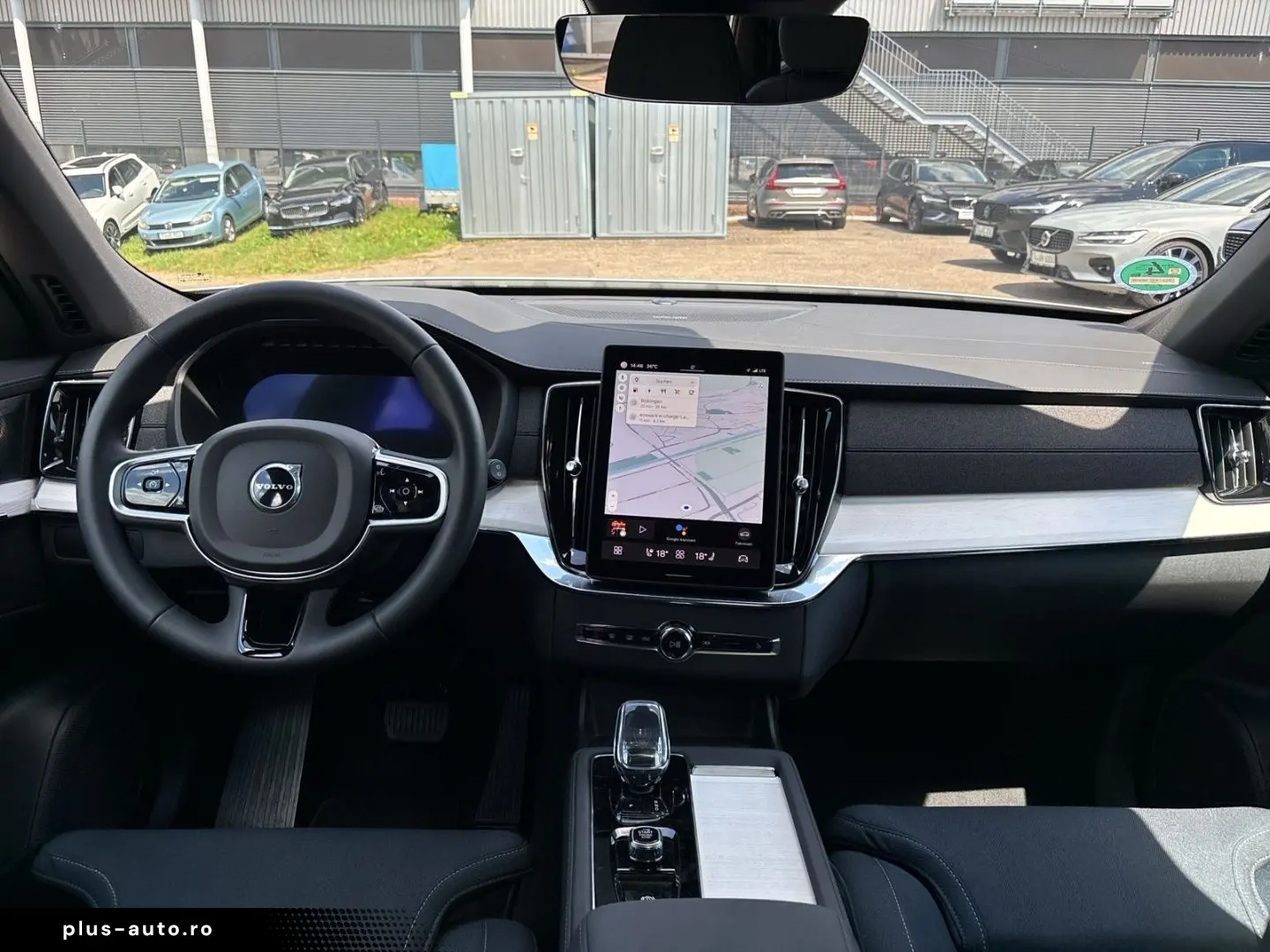 VOLVO XC90 Recharge T8 Plus Dark AWD Plug-In Hybrid 7-