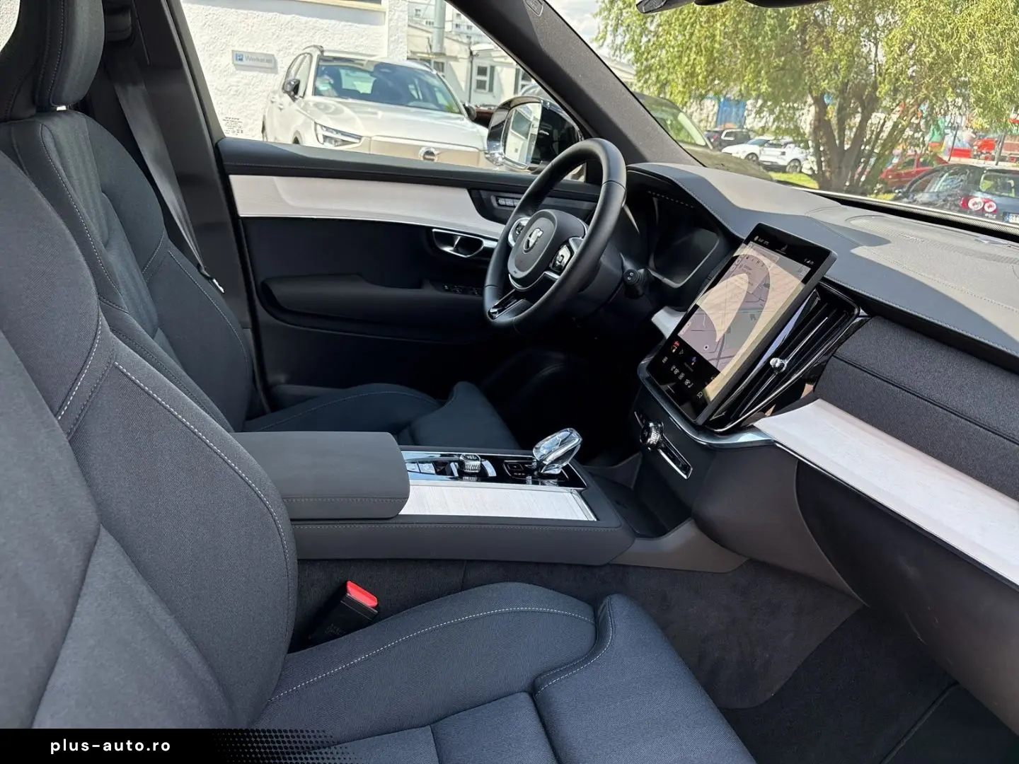 VOLVO XC90 Recharge T8 Plus Dark AWD Plug-In Hybrid 7-