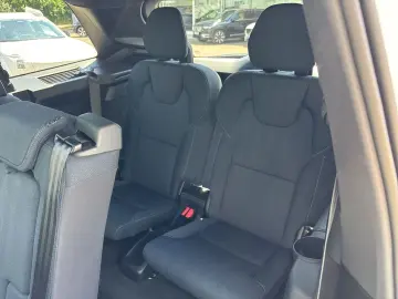 VOLVO XC90 Recharge T8 Plus Dark AWD Plug-In Hybrid 7-