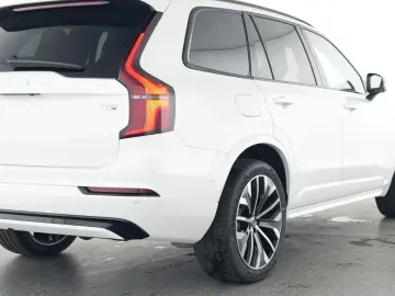 VOLVO XC90 FACELIFT Ultra Dark Recharge Plug-In Hybrid