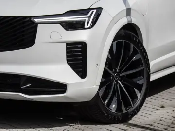 VOLVO XC90 T8 AWD Reskin Plus Dark #Luftfahrwerk 360 H